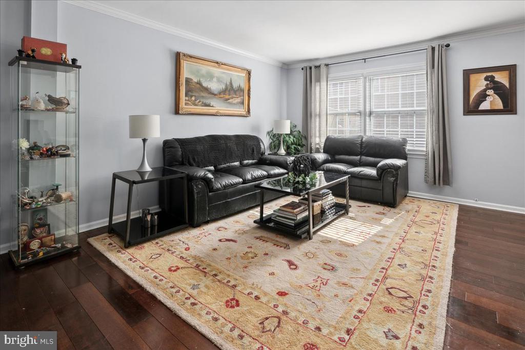 9623 BLAKE LANE
