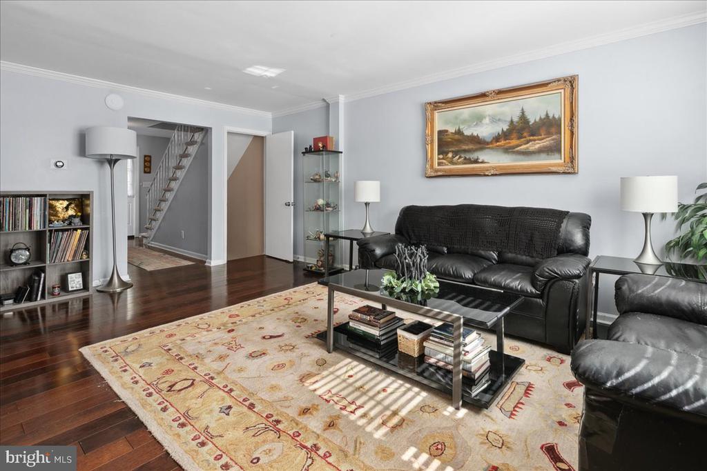 9623 BLAKE LANE