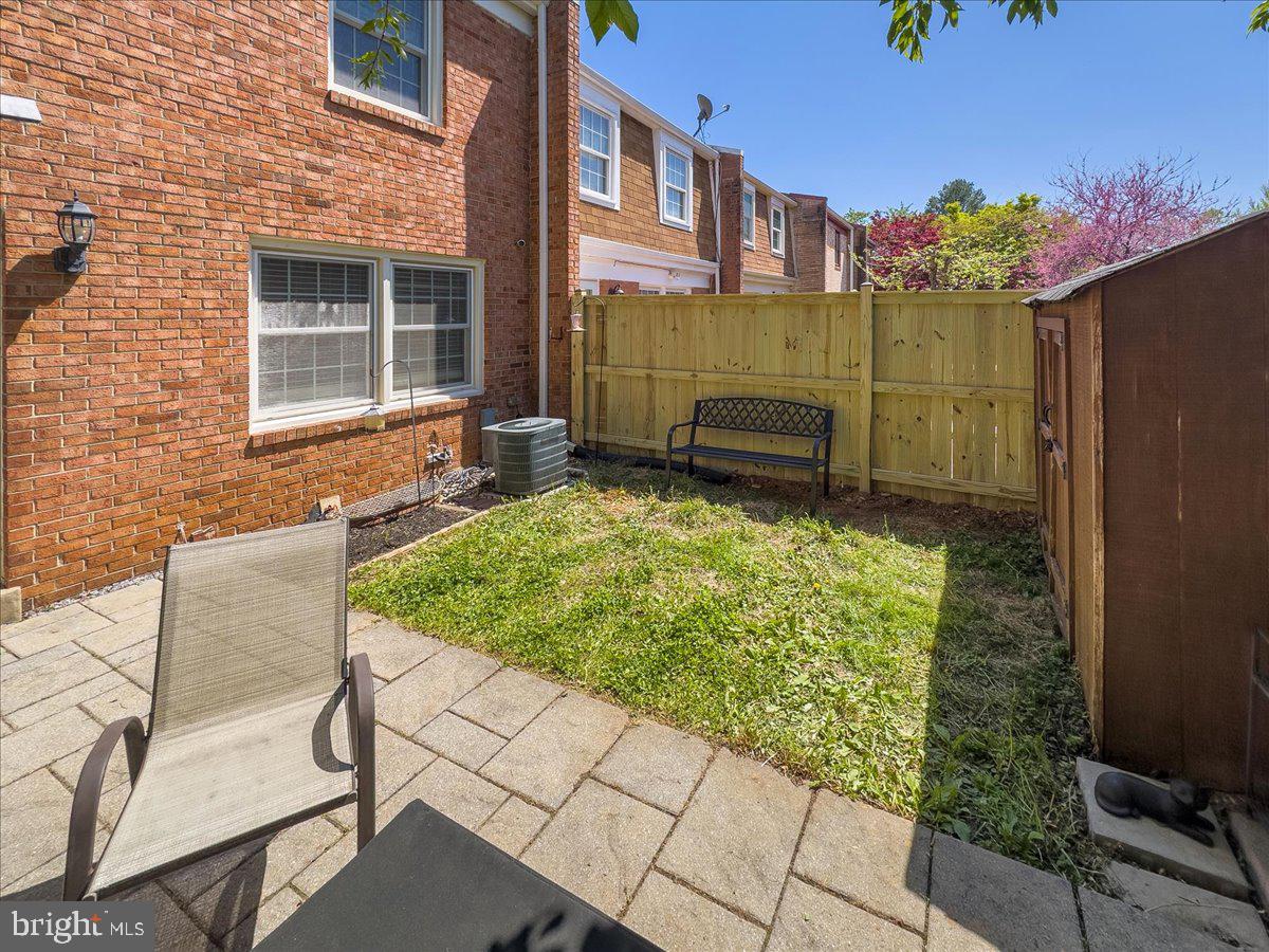 9623 BLAKE LANE