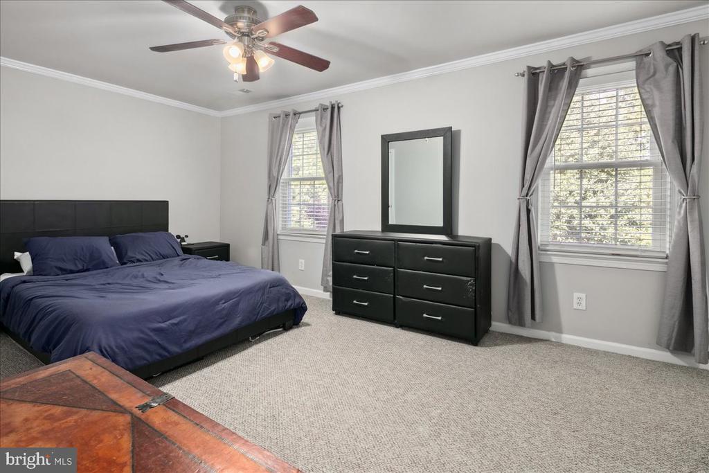 9623 BLAKE LANE