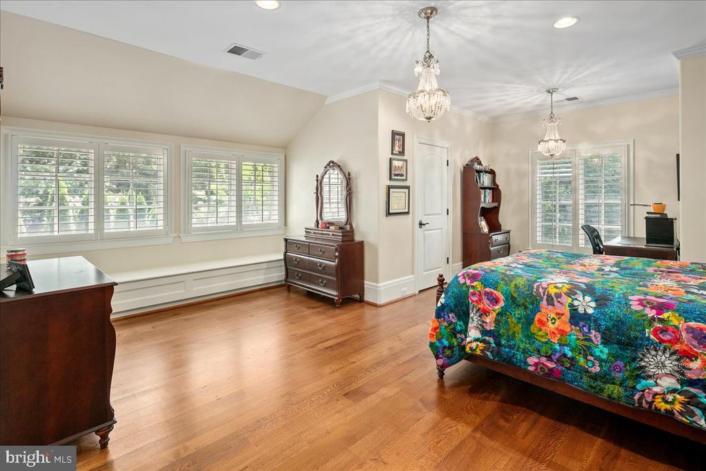 12905 COMPTON ROAD
