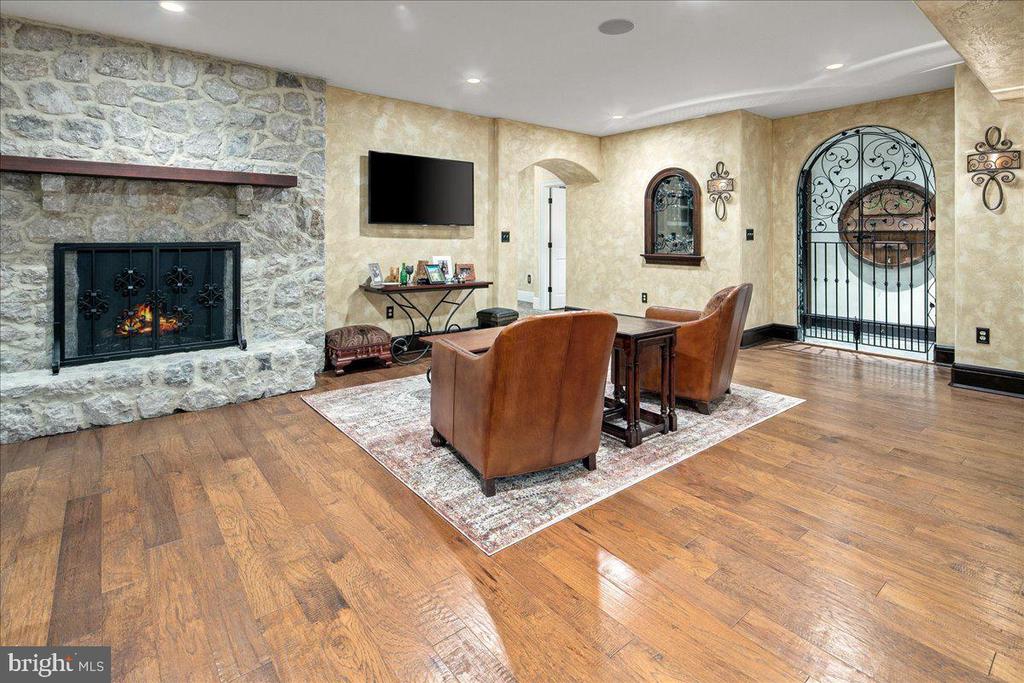 12905 COMPTON ROAD