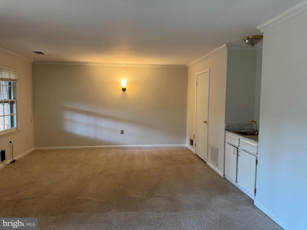 2872 SUTTON OAKS LANE