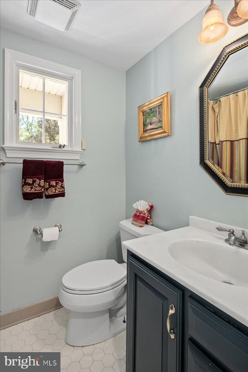 12421 HENDERSON ROAD