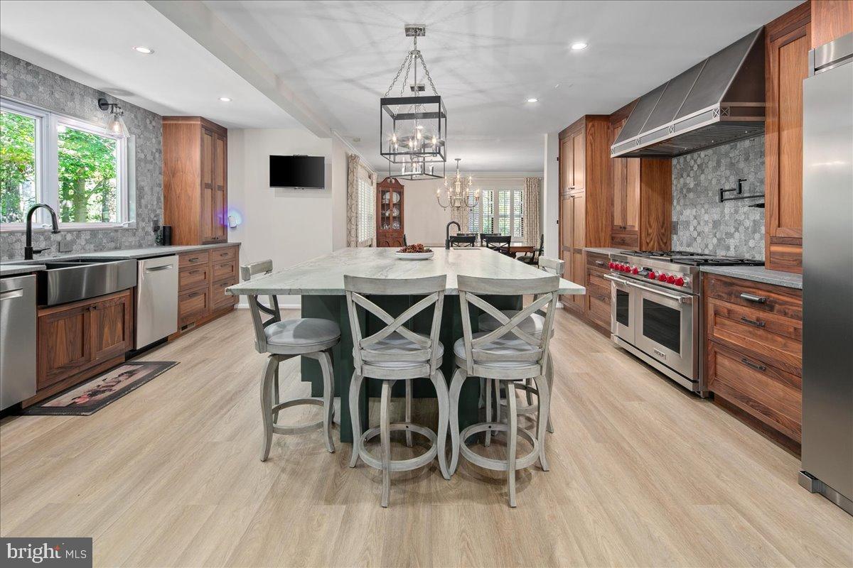 12421 HENDERSON ROAD