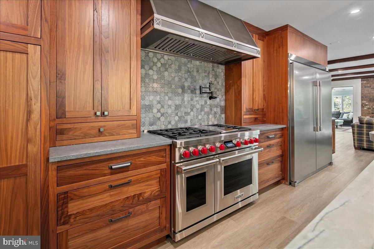 12421 HENDERSON ROAD