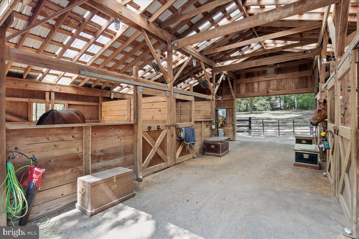 12421 HENDERSON ROAD