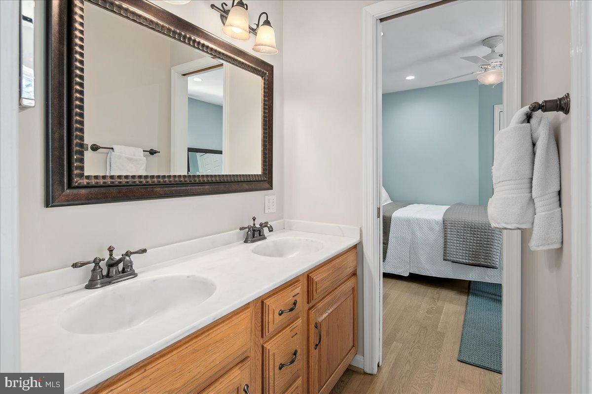 12421 HENDERSON ROAD