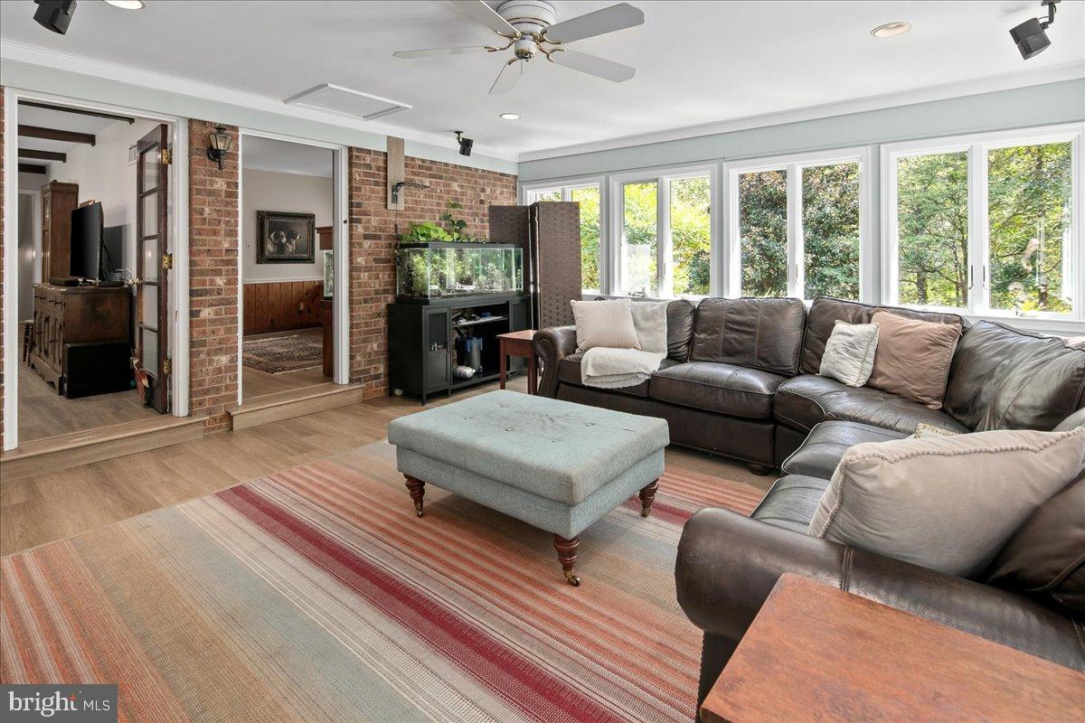 12421 HENDERSON ROAD