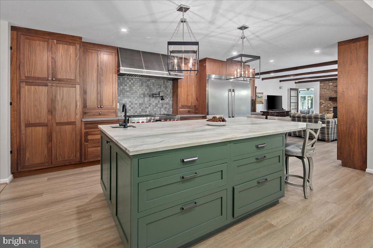 12421 HENDERSON ROAD