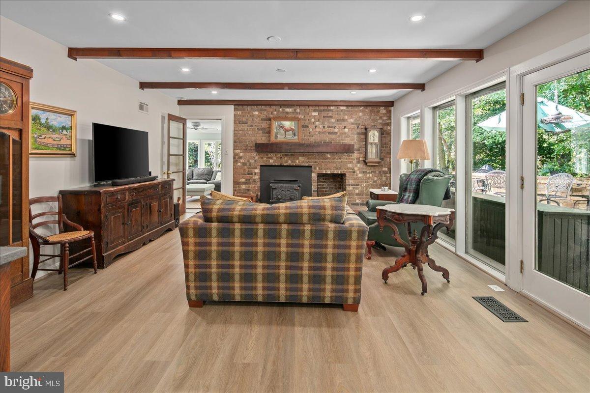 12421 HENDERSON ROAD