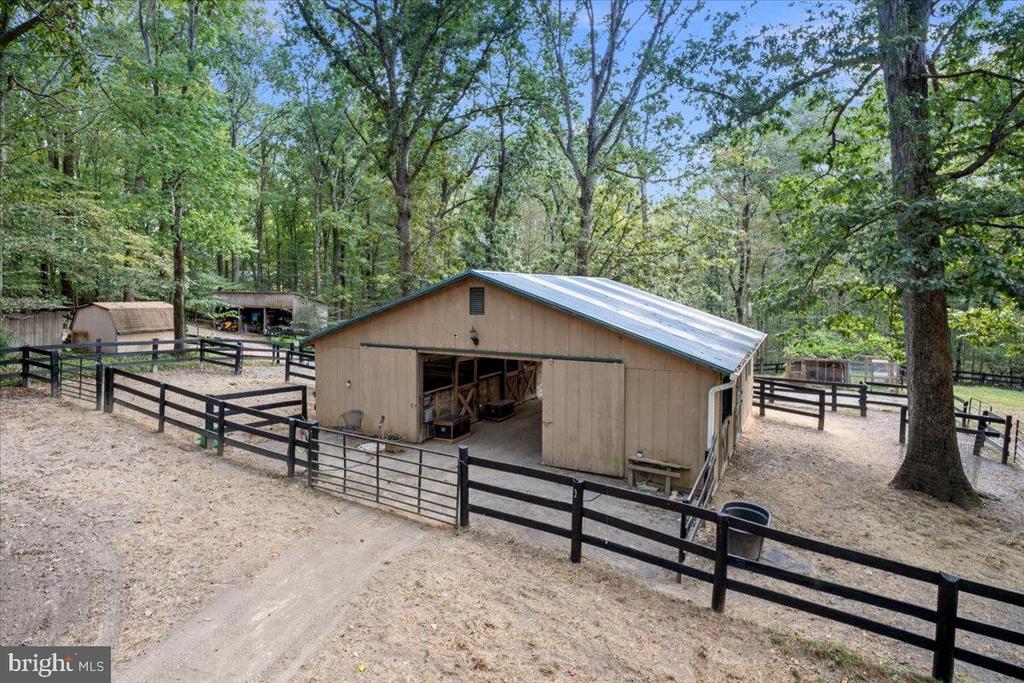 12421 HENDERSON ROAD
