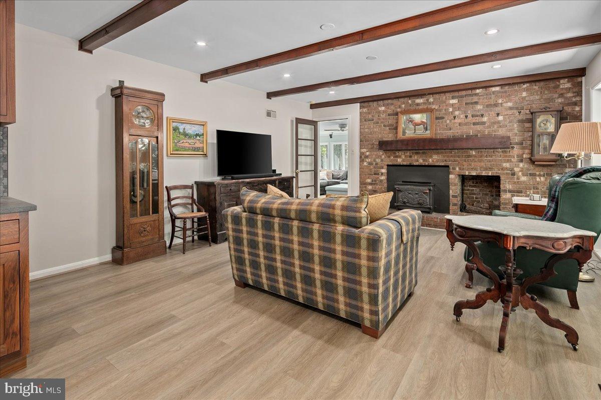 12421 HENDERSON ROAD