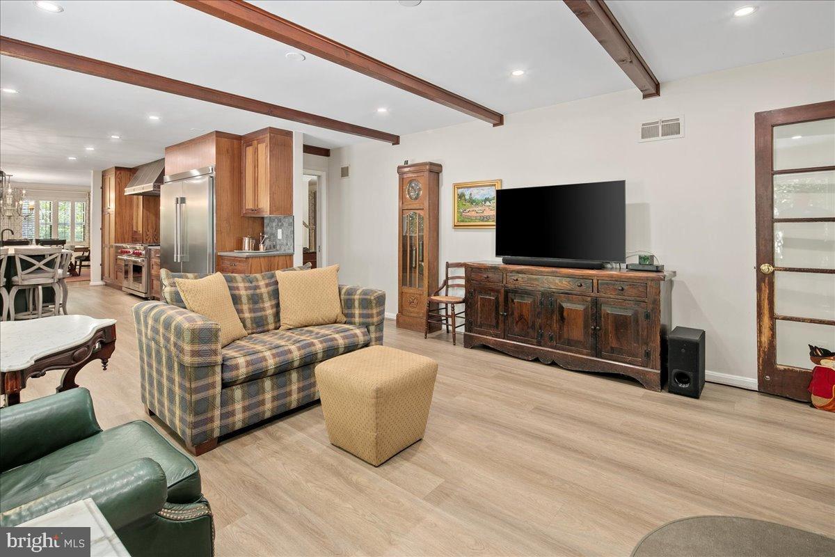 12421 HENDERSON ROAD