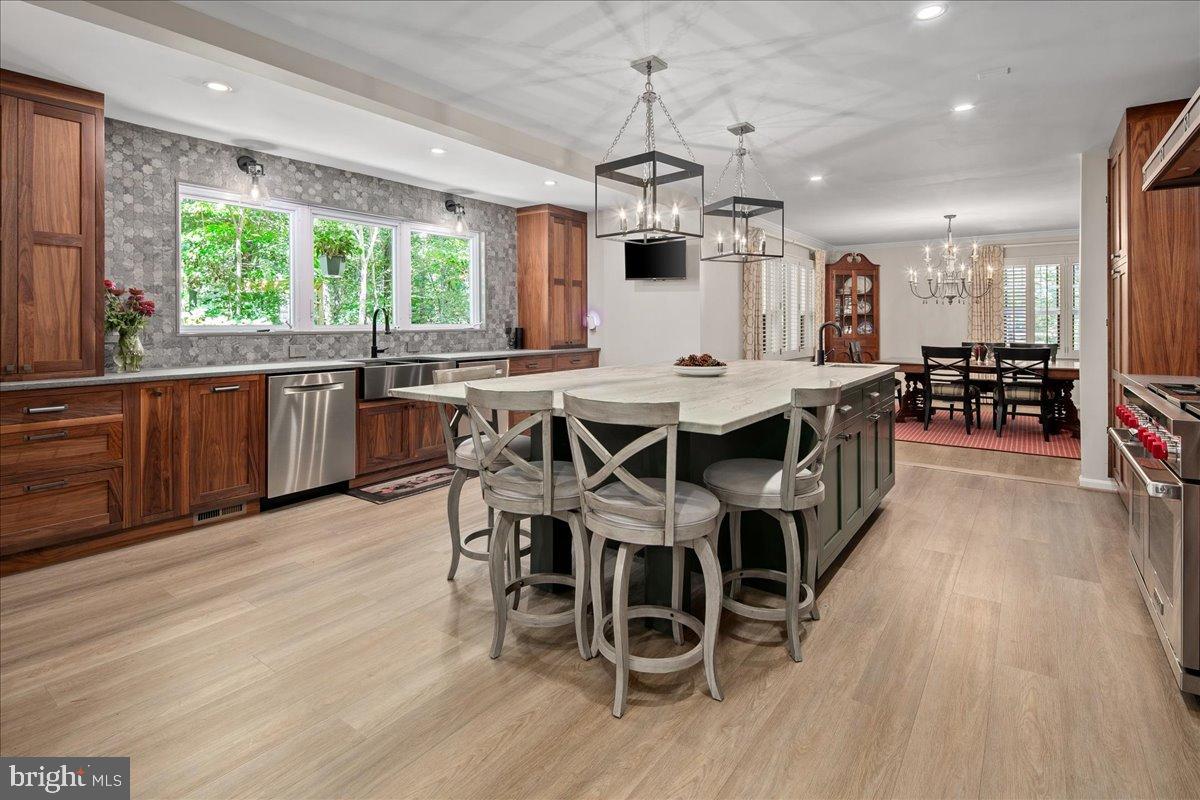 12421 HENDERSON ROAD