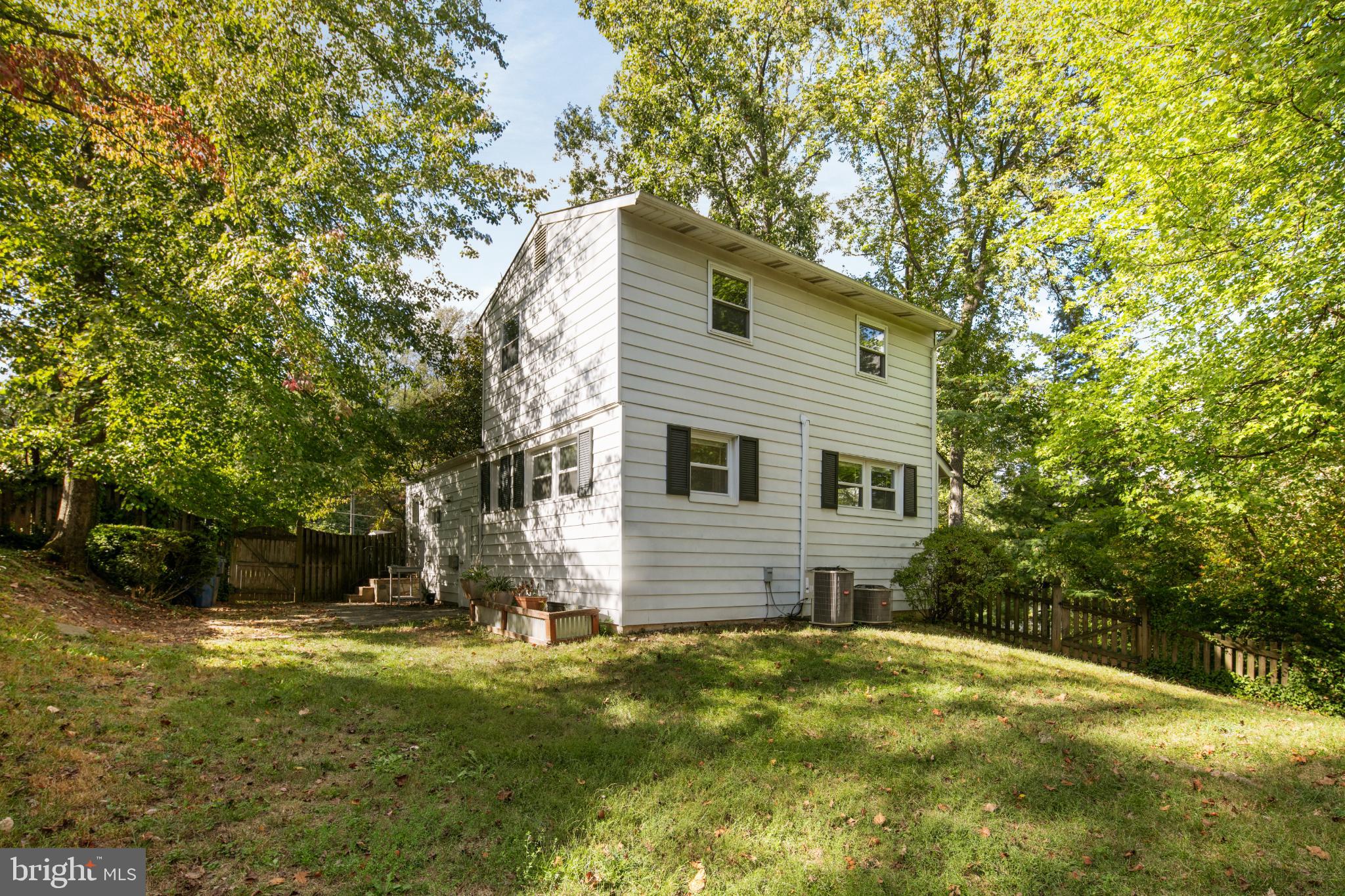 6381 LAKEWOOD DRIVE