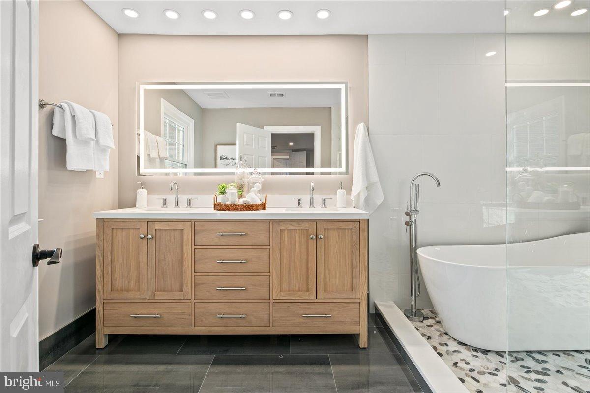 353 GALLOP WOOD PLACE