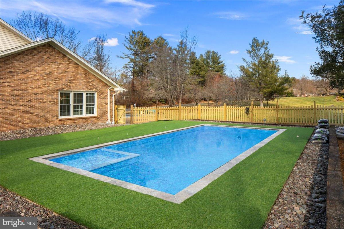 353 GALLOP WOOD PLACE