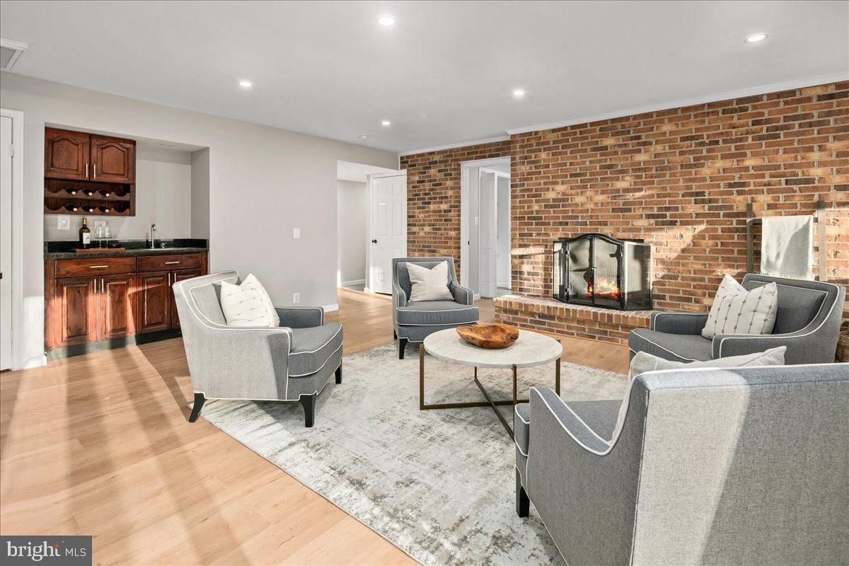 353 GALLOP WOOD PLACE