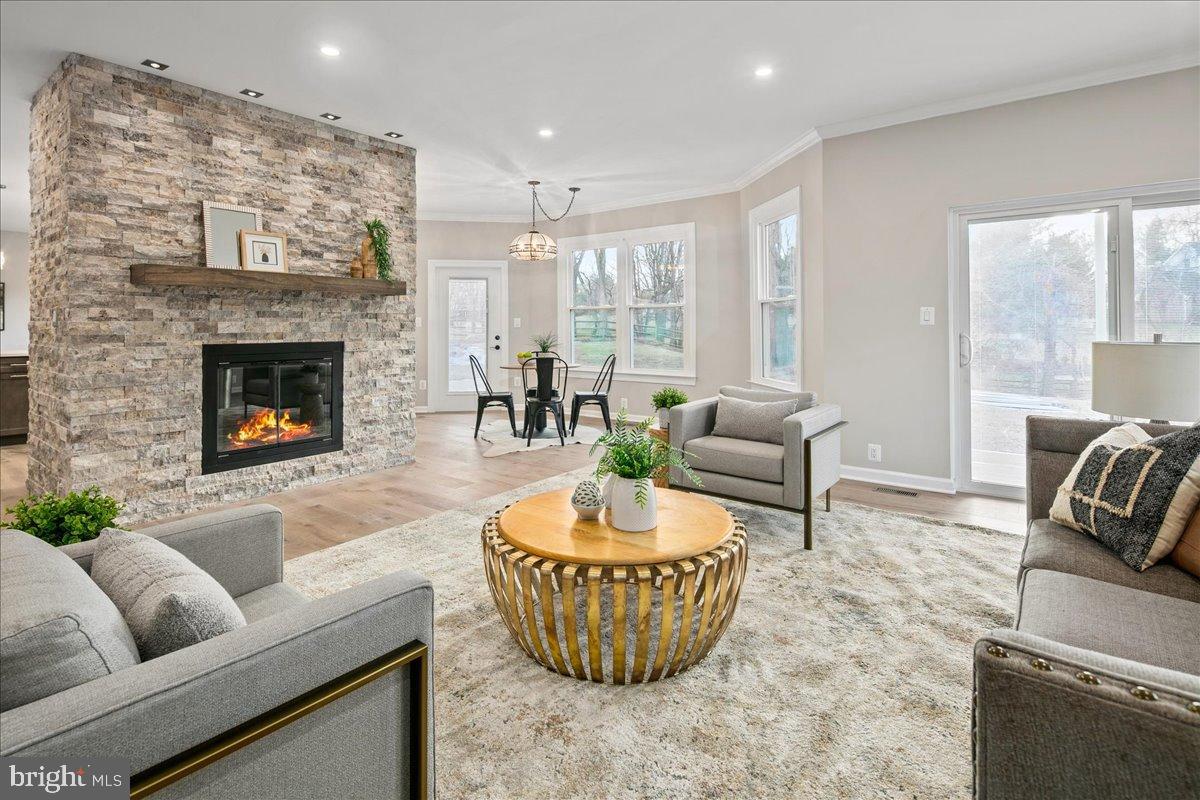 353 GALLOP WOOD PLACE