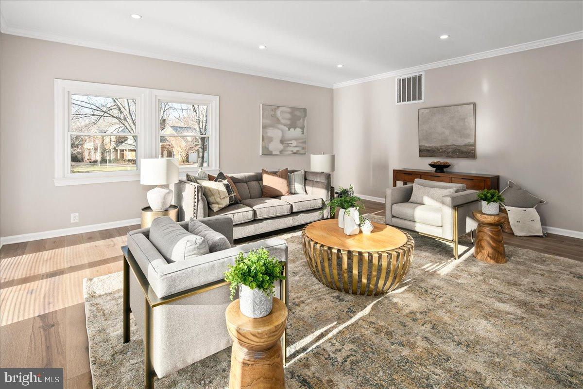 353 GALLOP WOOD PLACE