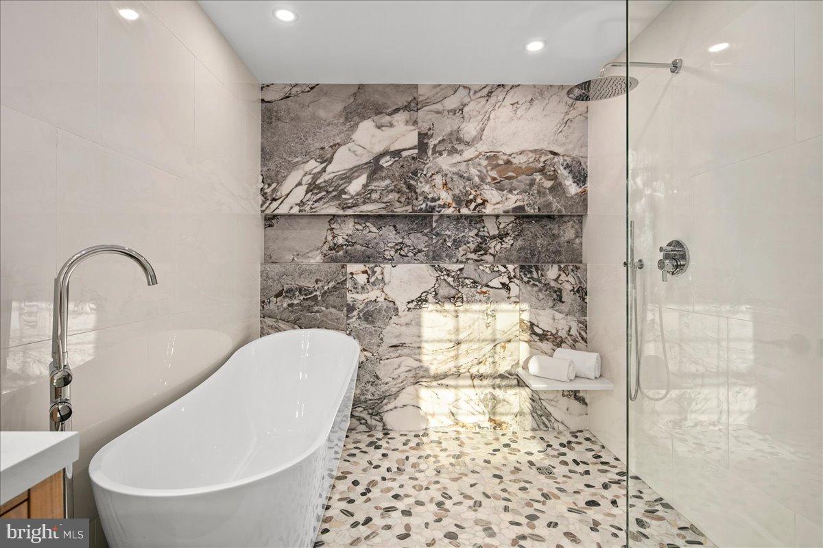 353 GALLOP WOOD PLACE