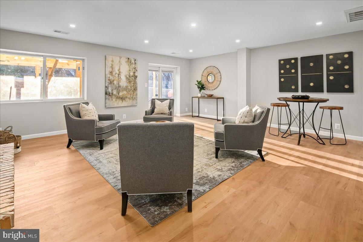 353 GALLOP WOOD PLACE