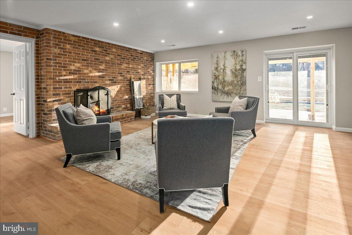 353 GALLOP WOOD PLACE