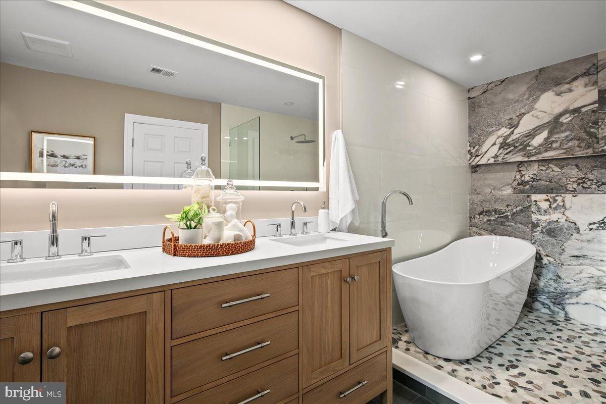 353 GALLOP WOOD PLACE