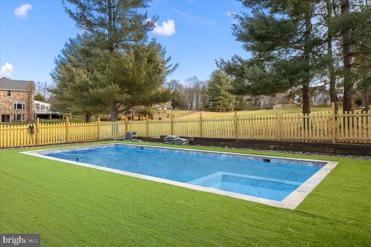 353 GALLOP WOOD PLACE