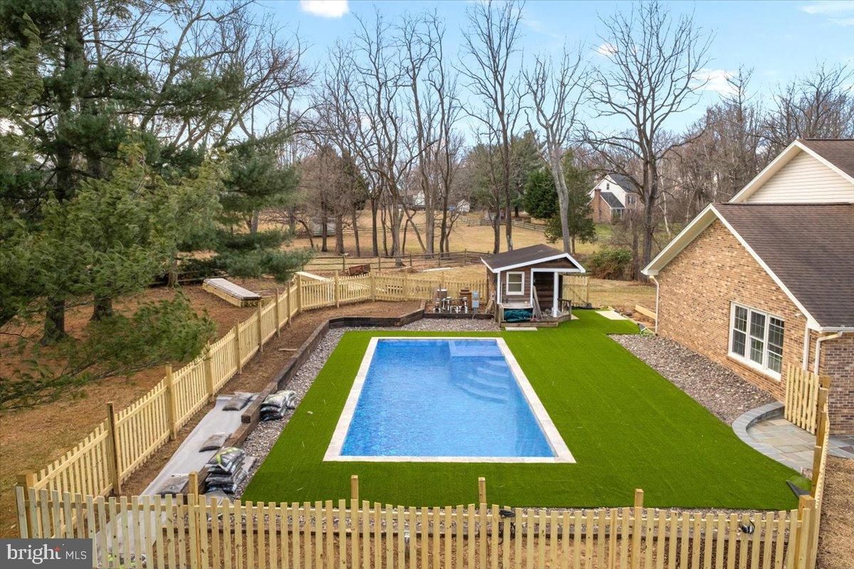 353 GALLOP WOOD PLACE