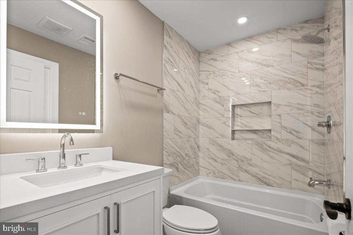 353 GALLOP WOOD PLACE