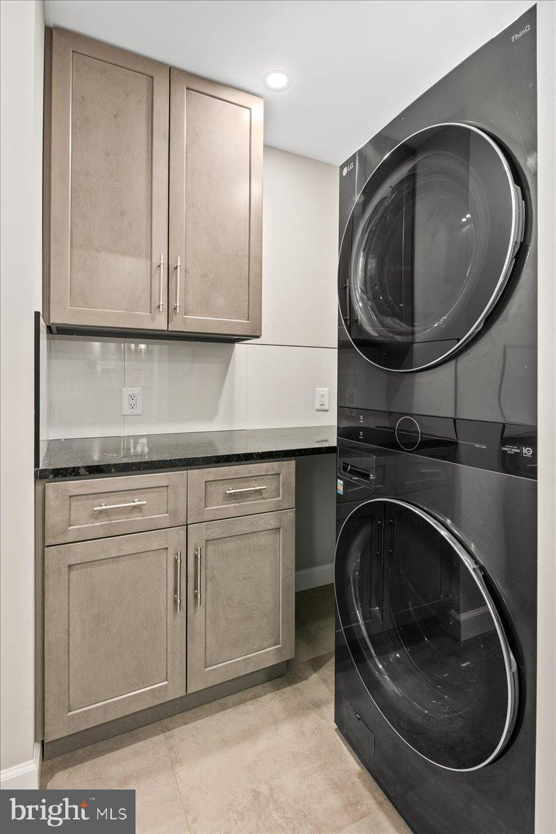 353 GALLOP WOOD PLACE