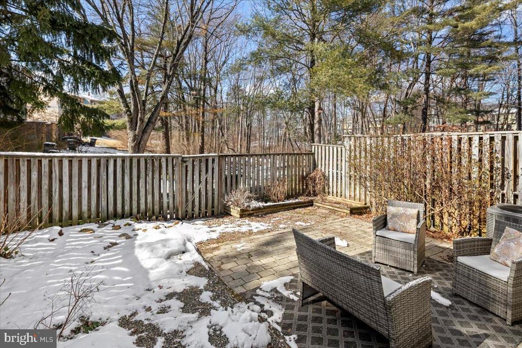 1642 HARVEST GREEN COURT