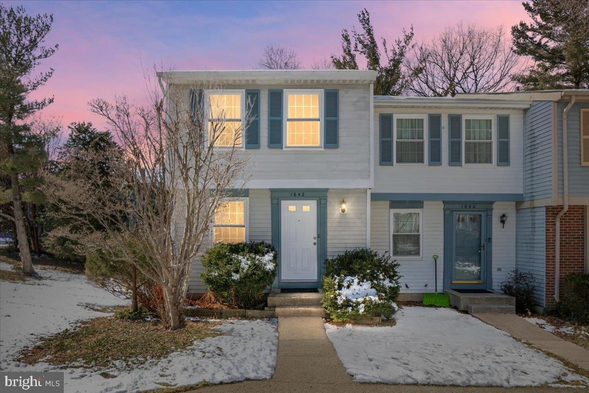 1642 HARVEST GREEN COURT