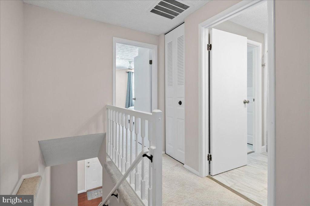 1642 HARVEST GREEN COURT
