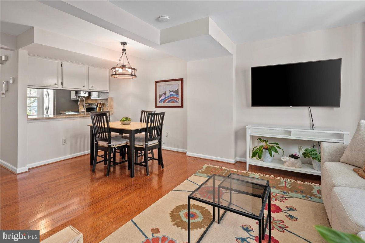 1642 HARVEST GREEN COURT