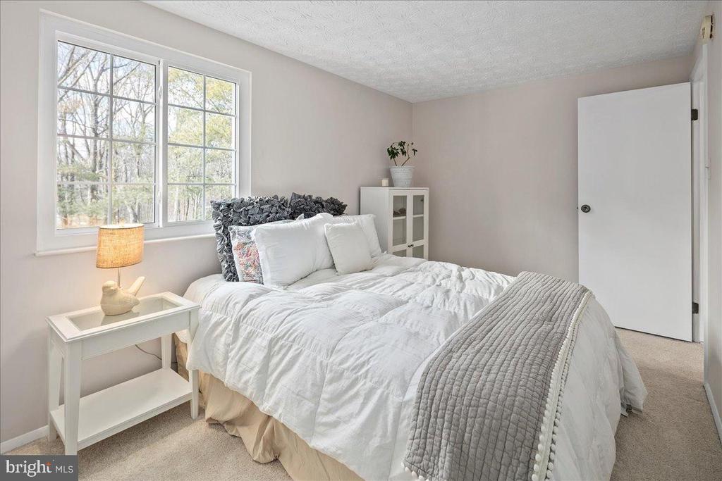 1642 HARVEST GREEN COURT