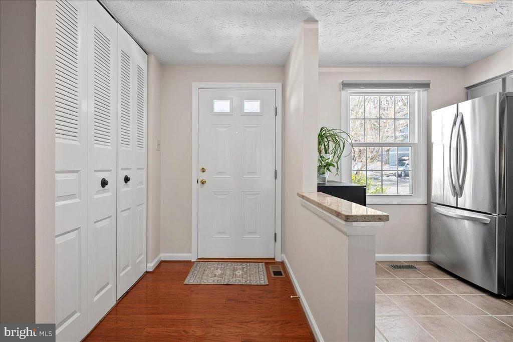 1642 HARVEST GREEN COURT