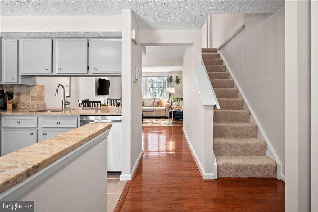 1642 HARVEST GREEN COURT
