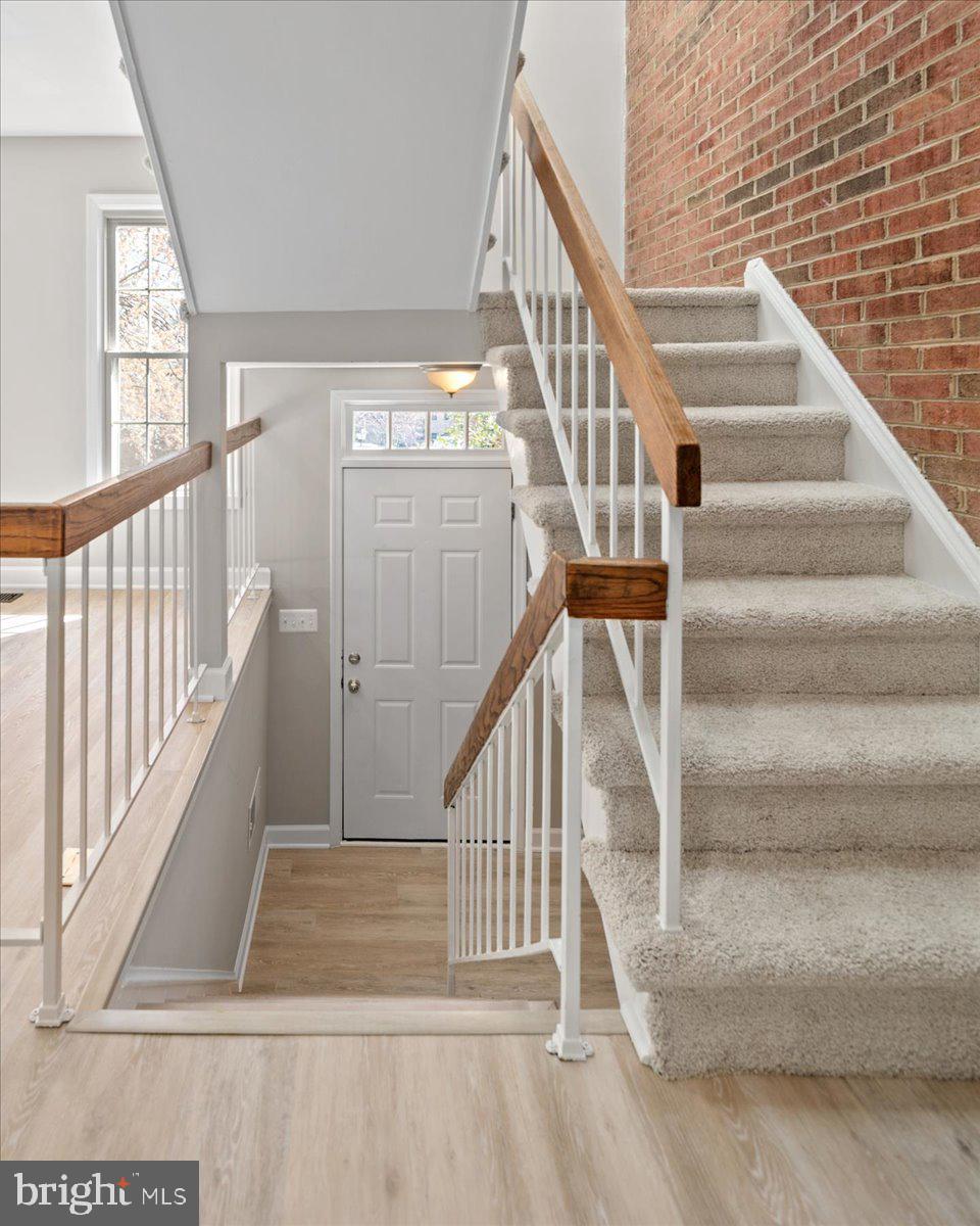 2872 SUTTON OAKS LANE