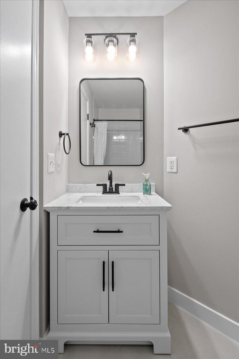 2872 SUTTON OAKS LANE