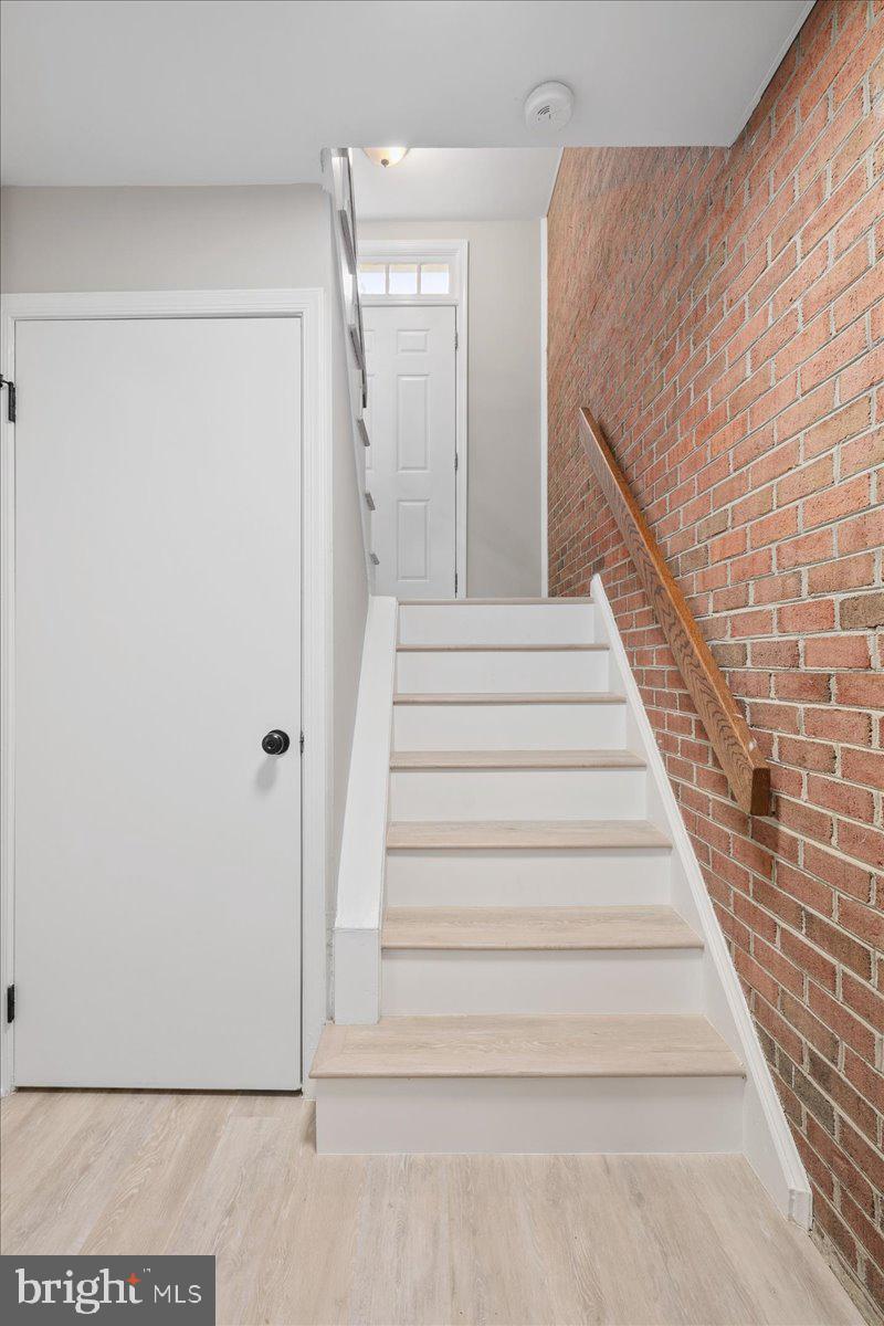 2872 SUTTON OAKS LANE