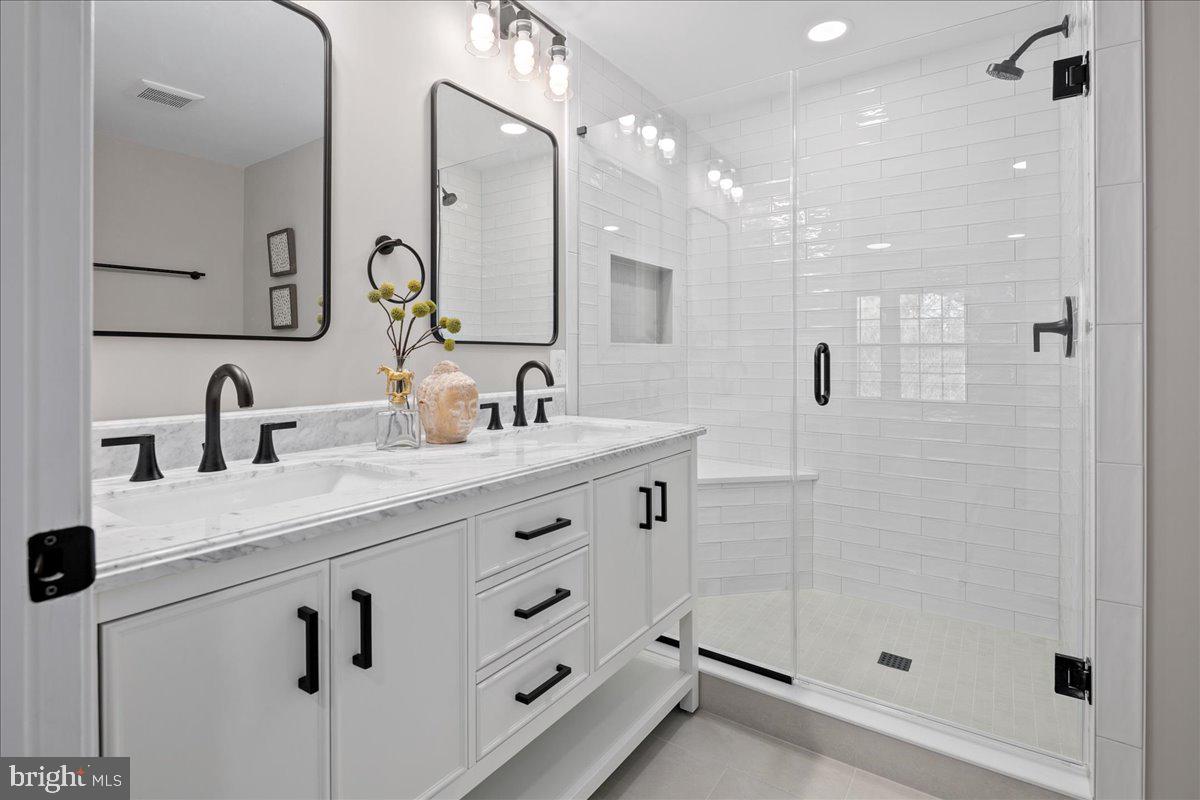 2872 SUTTON OAKS LANE