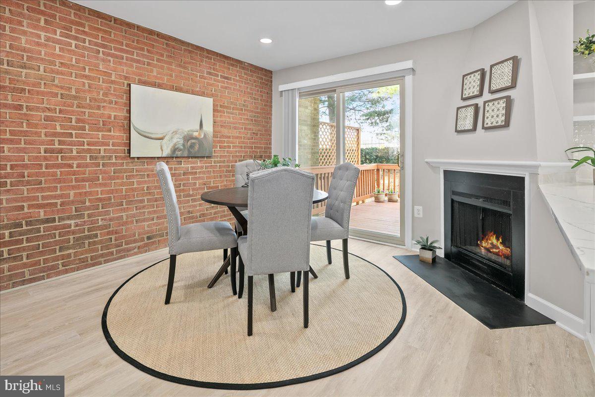 2872 SUTTON OAKS LANE