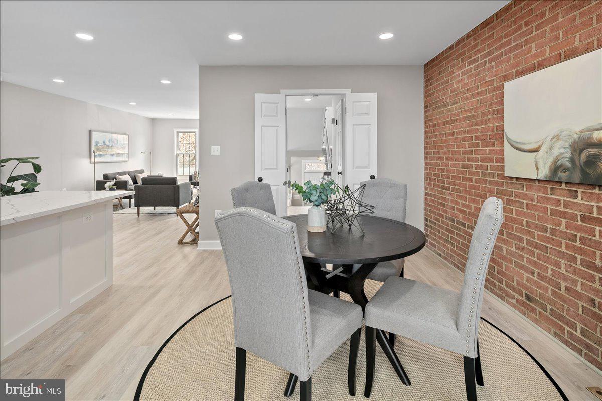 2872 SUTTON OAKS LANE