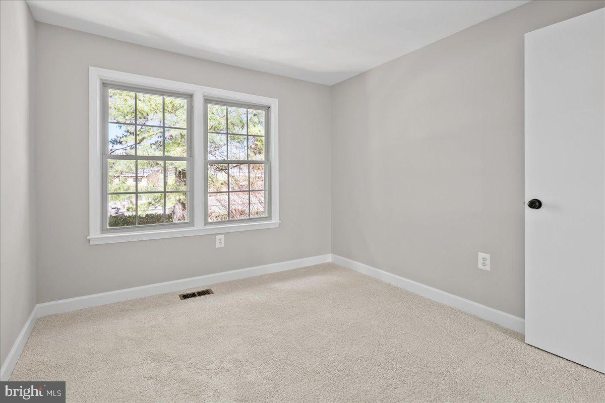 2872 SUTTON OAKS LANE