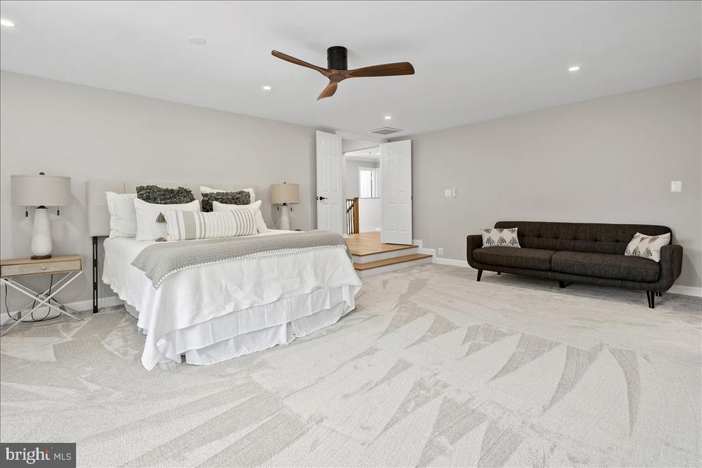 353 GALLOP WOOD PLACE