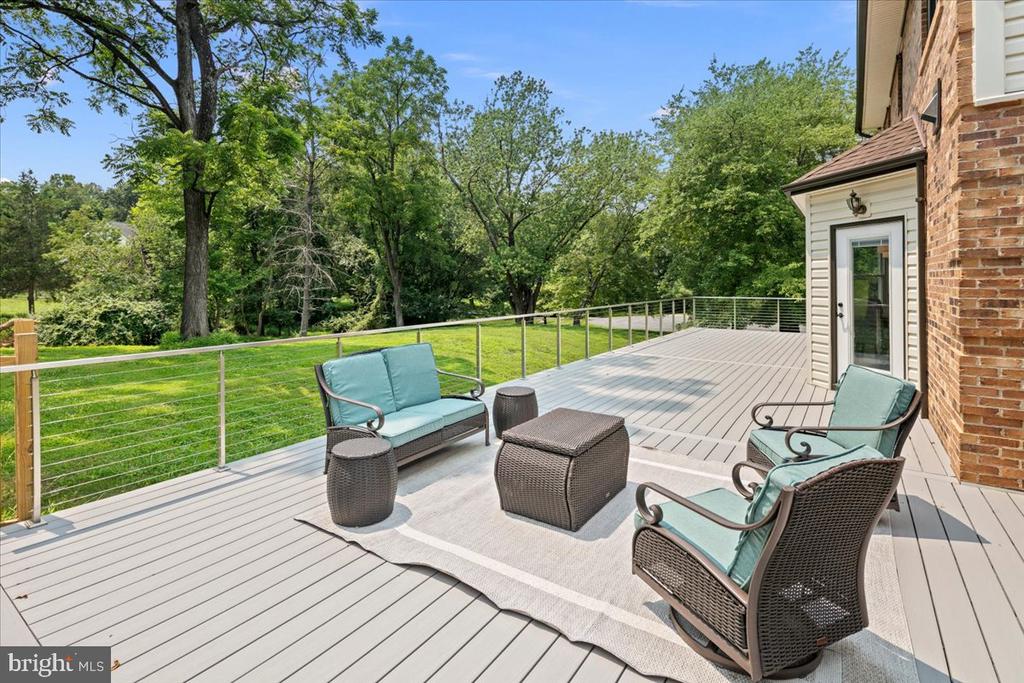353 GALLOP WOOD PLACE