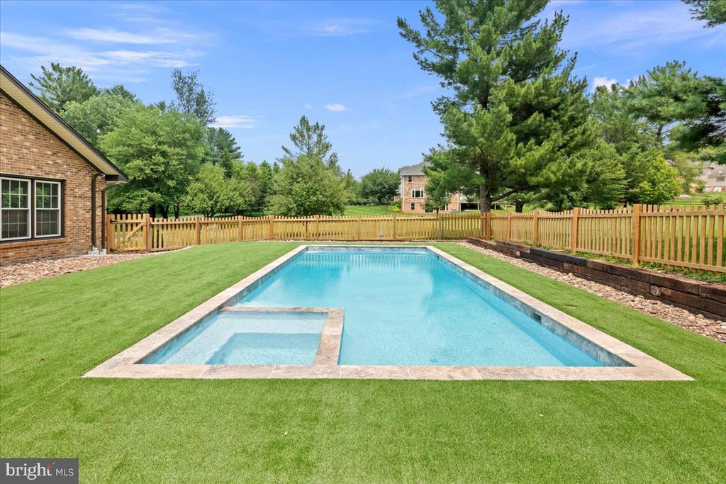 353 GALLOP WOOD PLACE